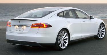 Auto's van Tesla: modellen, kenmerken, prijzen