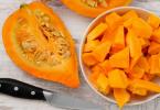 Is it possible to eat raw pumpkin, and how is it useful