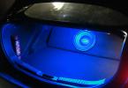 Kétféle módon telepítheti a LED belső világítást az autóba
