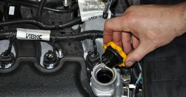 Millainen moottori Lada Vestalla on: tekniset ominaisuudet ja sen käyttöikä