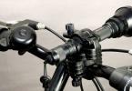 Πώς να επιλέξετε έναν προβολέα και μια λάμπα για ένα ποδήλατο