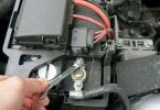 Oxidation of the battery terminals: reasons, how to clean and protect Cleaning the battery terminals with baking soda