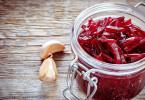Le migliori ricette per condire il borscht per l'inverno a casa passo dopo passo