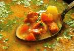 Διαιτητική συνταγή για νόστιμο σούρπα Σούρπα κοτόπουλου σε καζάνι συνταγή βήμα προς βήμα