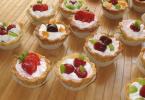 Cake baskets with protein cream How to make protein cream baskets